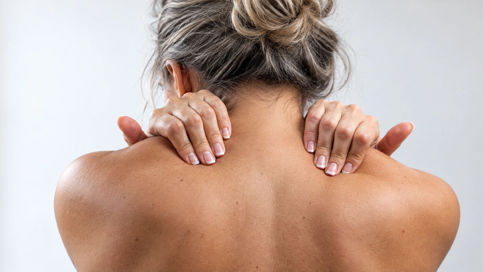 auto-massagem em casa para relaxamento — técnicas para pescoço, costas, mãos e pés, Fisalis Leiria